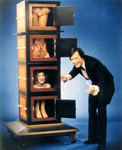 magician statue